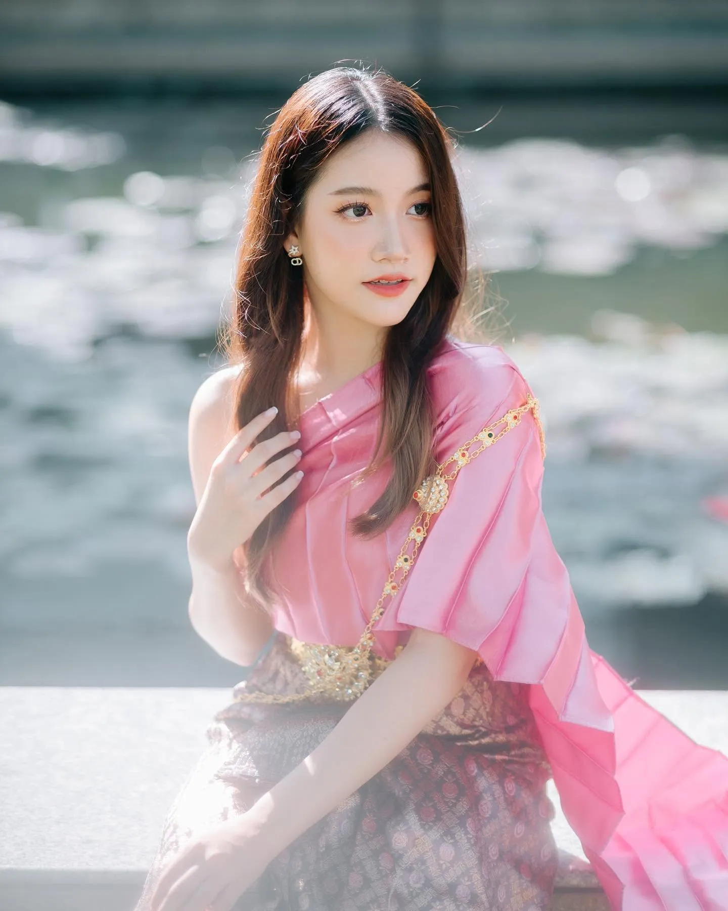 น้องคฑากรมือทอง onlyfans