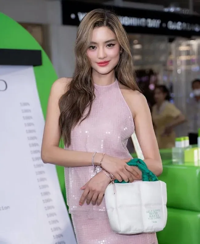 โยเกิร์ต ณัฐฐชาช์ เน็ตไอดอล